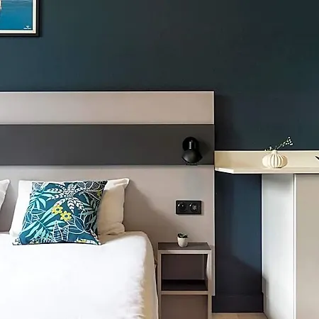 Centre Apartmanhotel 3*