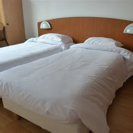 Centre Apartmanhotel 3*