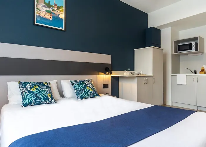 シティ レジデンス センター アパートホテル 3*